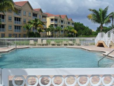 Fort Myers 2 Bedroom Condo Across from Beach